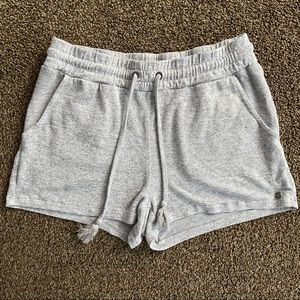 Super soft Roxy sorts , Size L